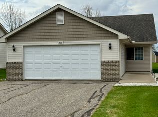 438 Lake Trl, Winsted, MN 55395