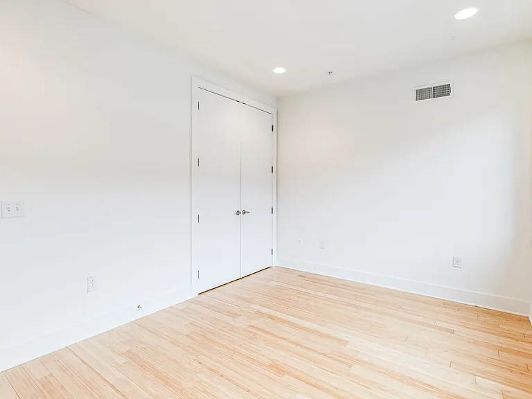 919 N 5th St #13 — Photo 21