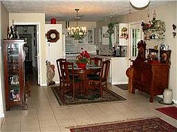 4th image of 2110 San Jacinto Dr