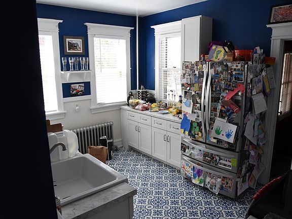 5th image of 186 W Lawrence St Unit 1