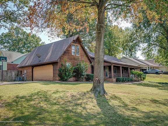 2nd image of 6710 Lake Forest Dr E