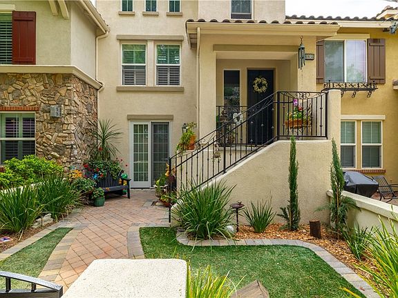 3rd image of 40038 Spring Place Ct