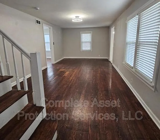 7209 Catherine St — Photo 5