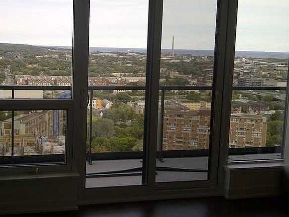 3rd image of 225 Sackville St #2111
