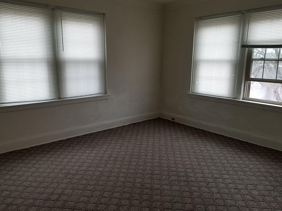 2nd image of 324 W Koenig St APT 15