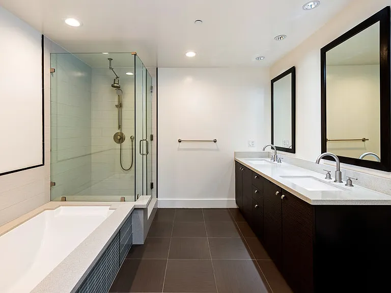 1304 Roxbury Dr #103 — Photo 19