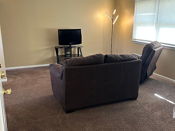 2nd image of 513 Wilshire Dr APT 1