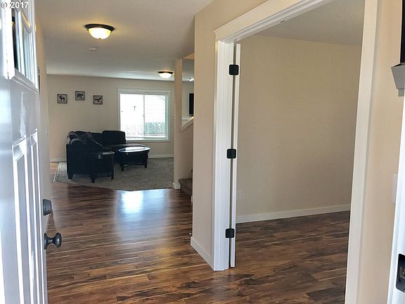 3rd image of 5814 NE 62nd Cir