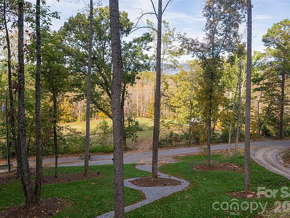 3rd image of 1487 Golf Course Rd