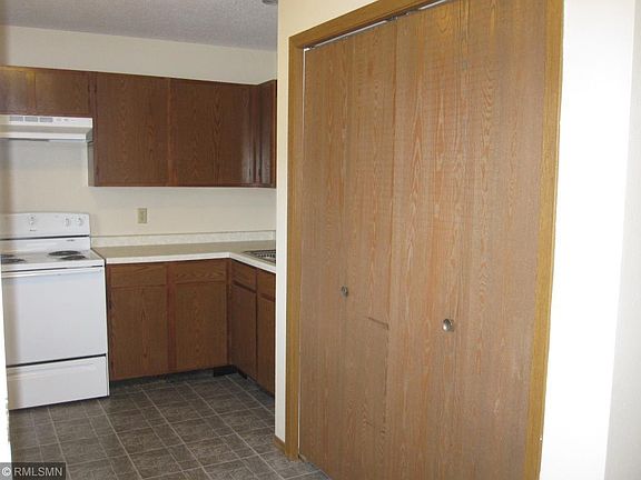 4th image of 1380 Heritage Dr #2
