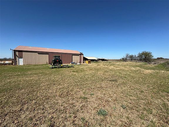 3rd image of 27502 Agate Rd