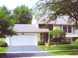 1562 Andover Ave, St Charles, IL 60174