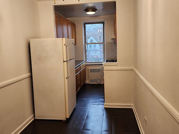 4th image of 8240 Austin St APT 3G