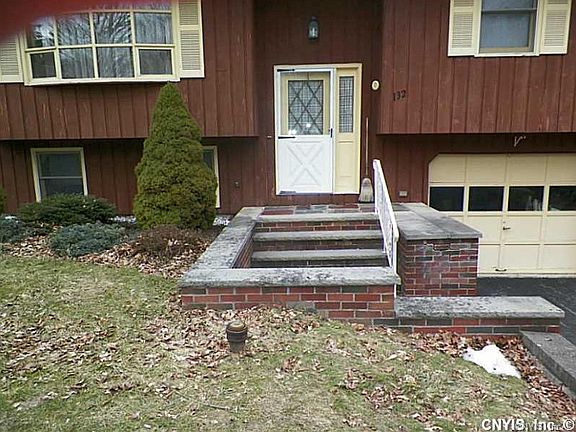 2nd image of 132 Terrytown Heights Dr