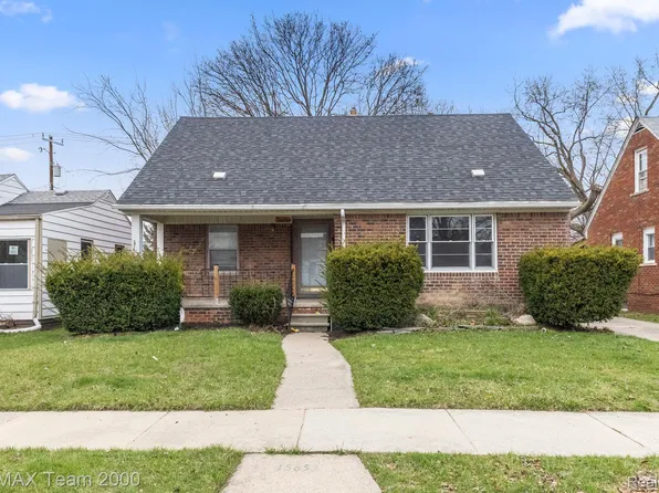 15655 Semrau Ave, Eastpointe, MI 48021