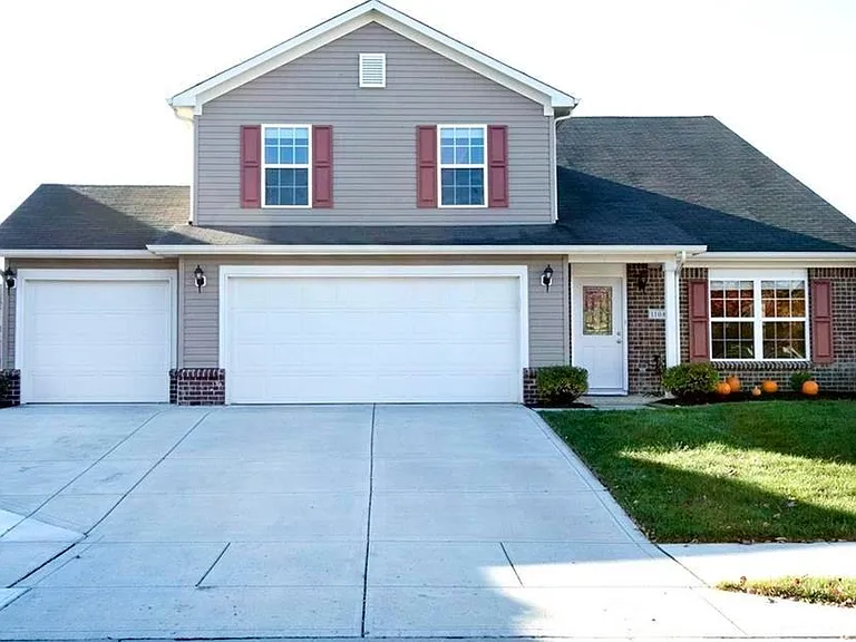 11081 Sanders Dr — Photo 1