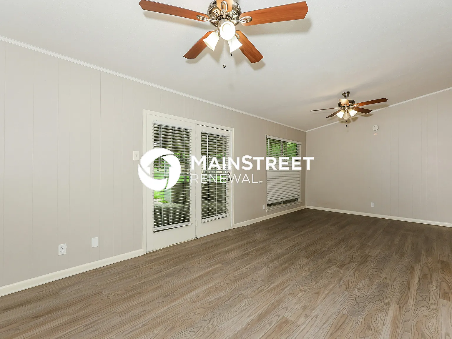 1706 Enchanted Ln — Photo 3