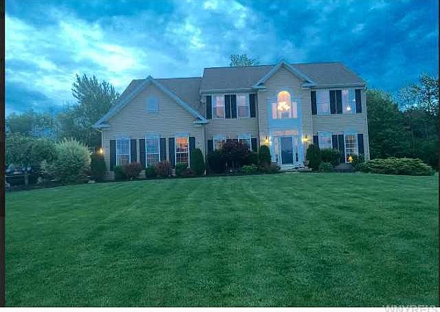 1st image of 74 Graystone Ln