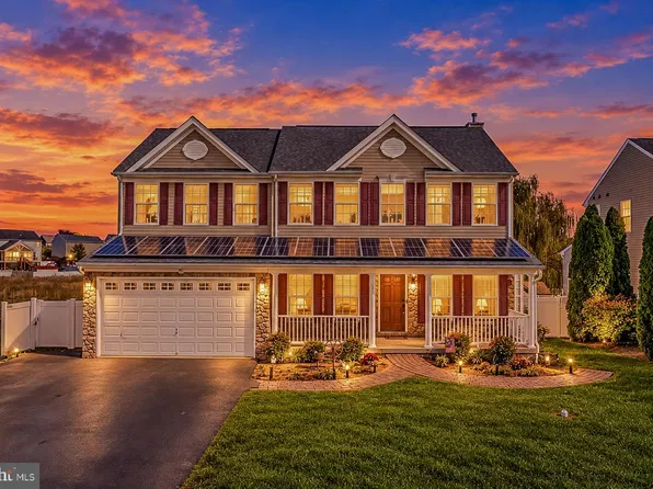 72 Chandlers Glen Dr, Bunker Hill, WV 25413