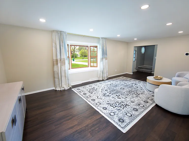 10234 N La Cresta Dr — Photo 2
