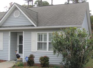 303 Barbour St #804, Morehead City, NC 28557