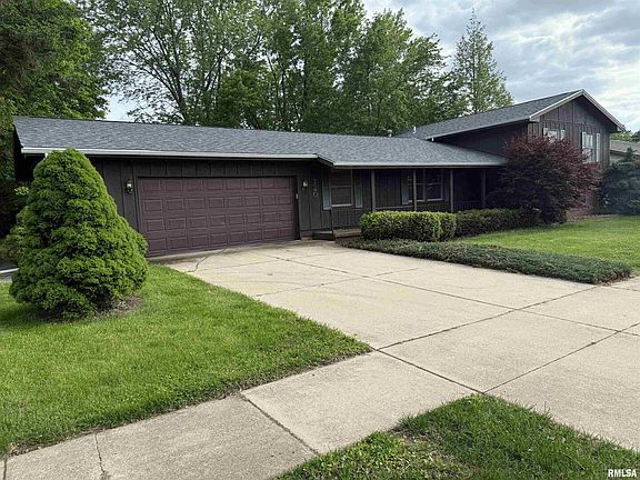 3rd image of 720 Mulberry Dr