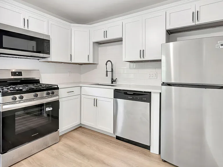 5946 Sunridge Dr — Photo 10