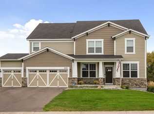2554 Woods Dr, Victoria, MN 55386