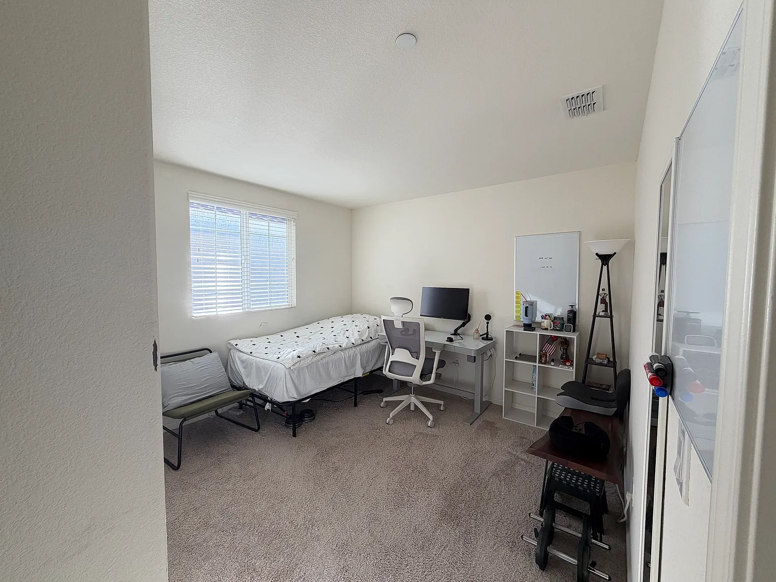 4 bed, 3.5 bath, 2486 sqft, $3,400 — Photo 4
