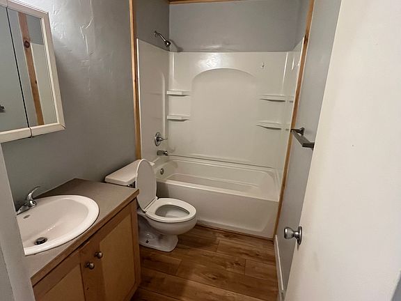 4th image of 3020 Village Dr #414