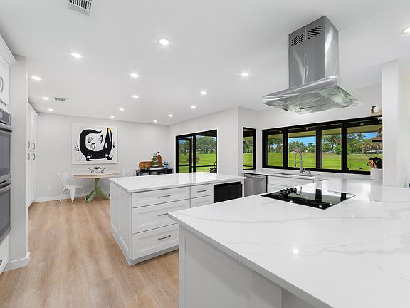 3rd image of 2101 SE Erwin Road