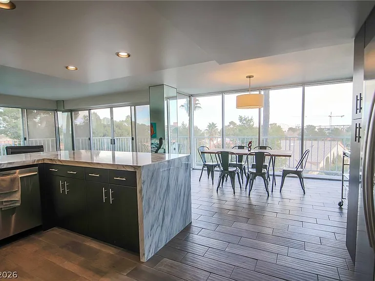3111 Bel Air Dr #4B — Photo 10