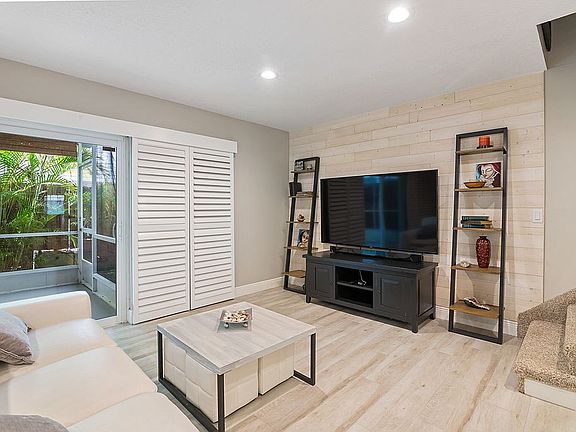 3rd image of 1708 Atlantic St APT 4B