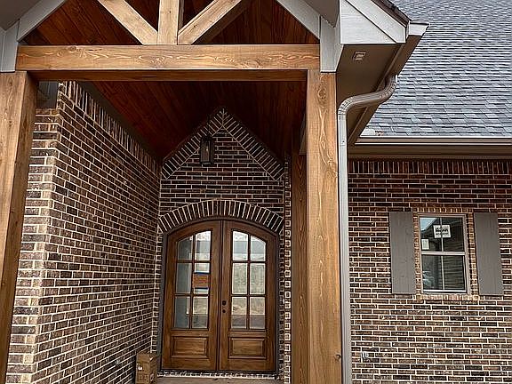 3rd image of 117 Cohen Cir