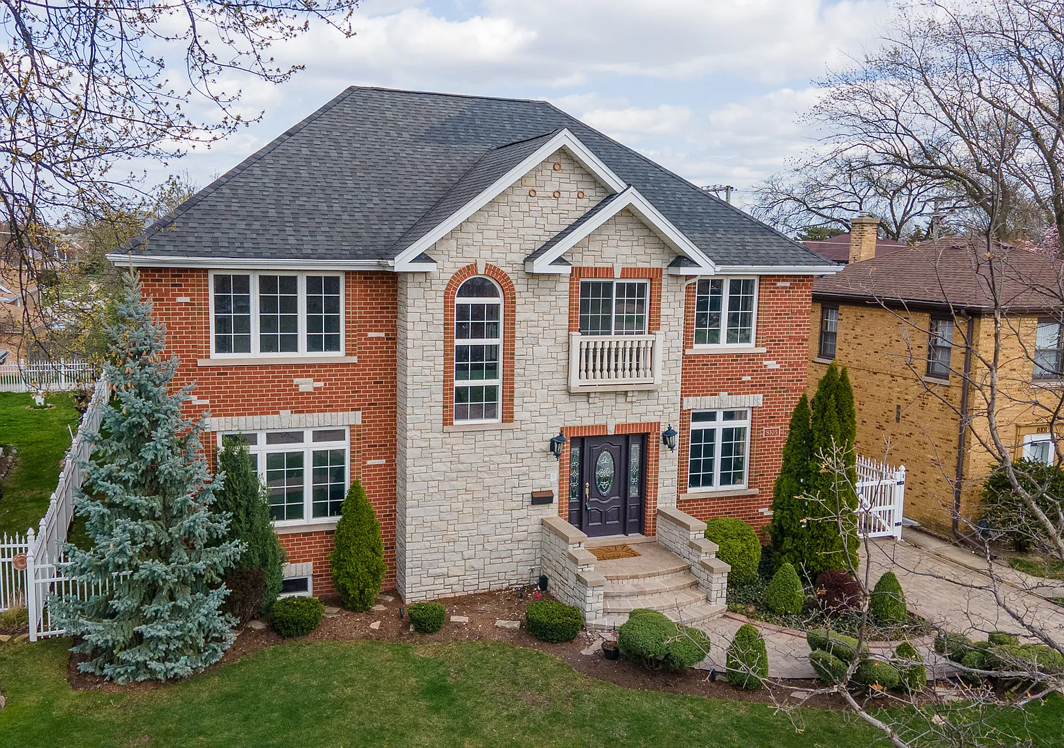 4 bed, 5.0 bath, 3700 sqft, $6,000 — Photo 3