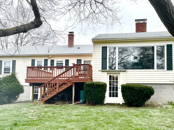 16 High St, Rockport, MA 01966