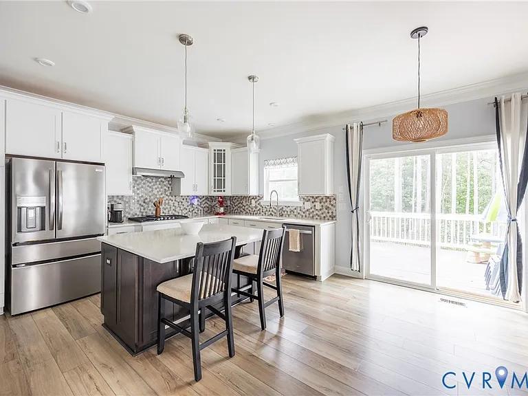11585 Kings Pond Dr — Photo 5