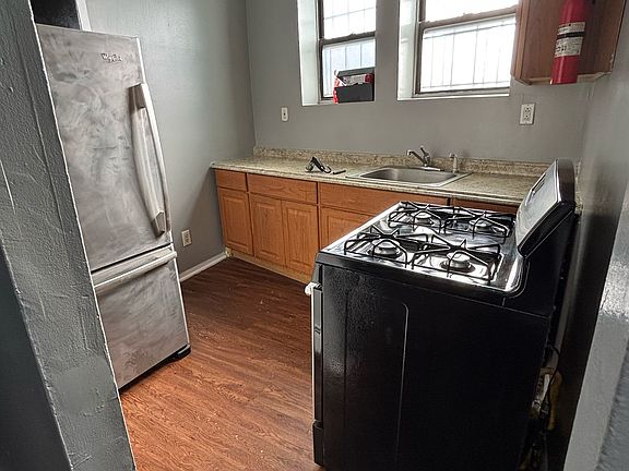2nd image of 224 S Orange Ave APT 1A
