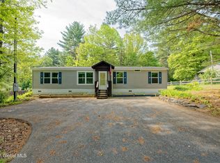 38 Warren Ln, Queensbury, NY 12804