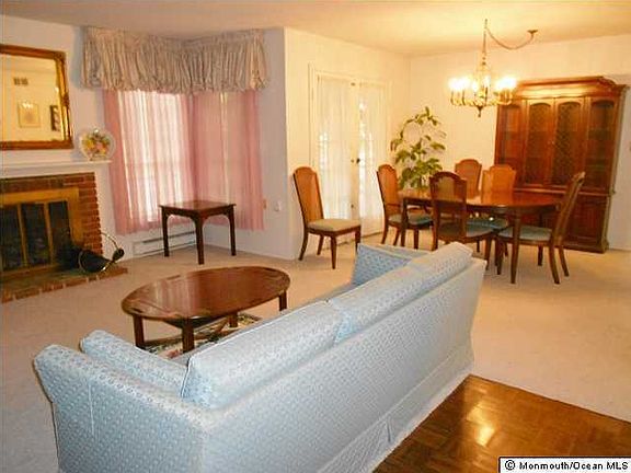 5th image of 502 Buckingham Drive #B