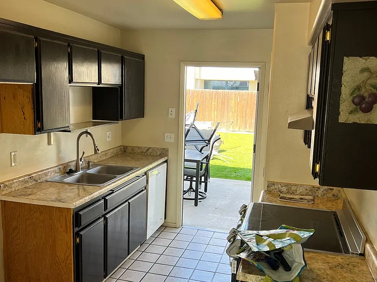 2031 Wheelan Ct #B — Photo 4