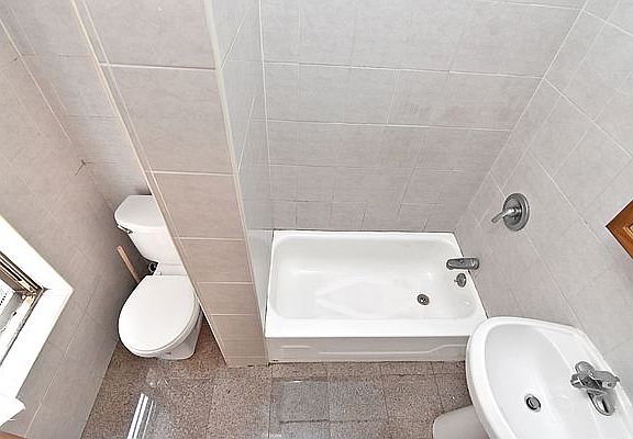 5th image of 123 Ludlow St APT 25