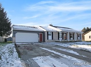 3872 Granada Ct NW, Grand Rapids, MI 49534