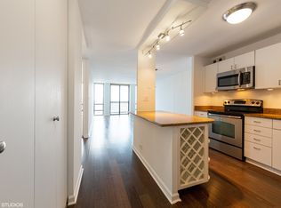 1660 N La Salle St #605, Chicago, IL 60614