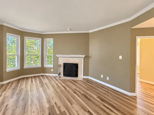 678 Gateway Dr SE Unit 912, Leesburg, VA 20175