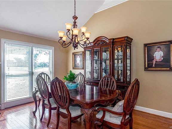 4th image of 8736 Sturbridge Dr