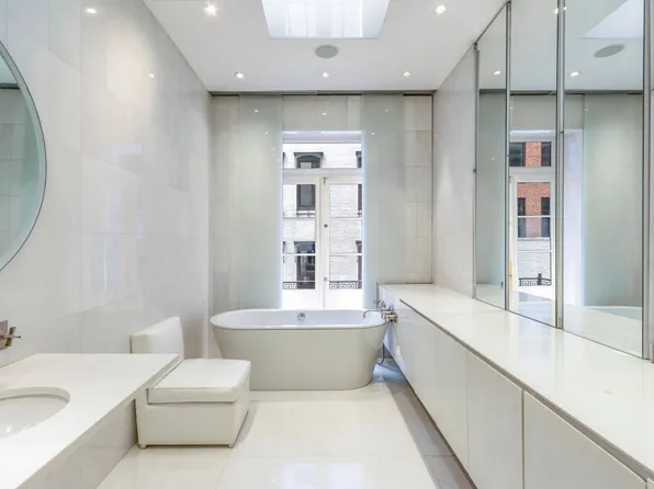 36 East 63rd Street image 14 of 20