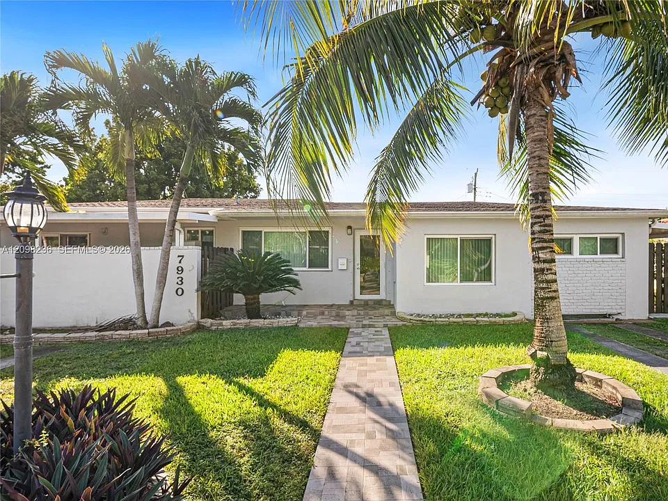 7930 SW 36th Ter