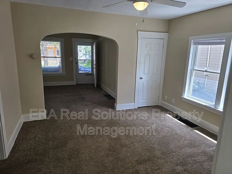 2609 Hood Ave — Photo 10