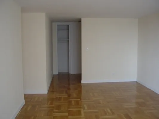 Rented by Citi Habitats | media 18